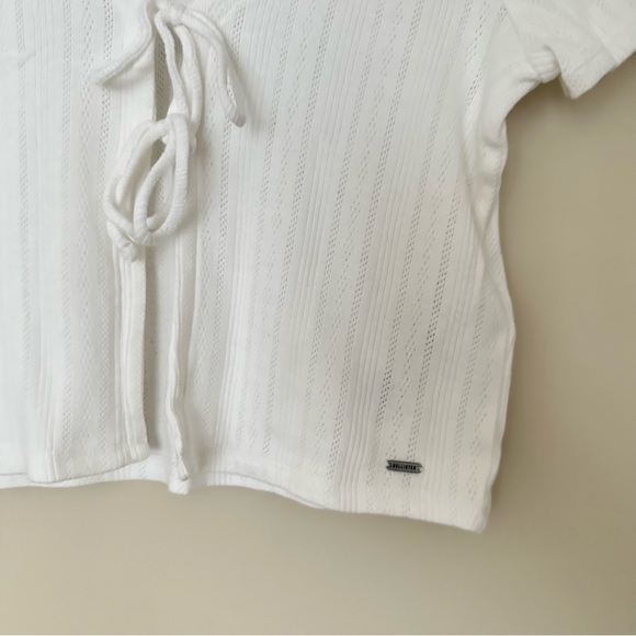 NWOT Hollister White Tie Front Crop T-shirt Top - Picture 4 of 7